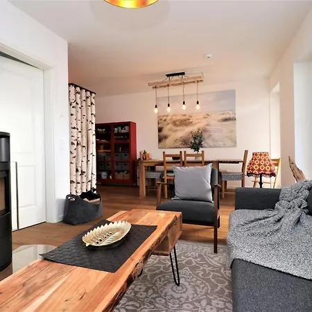 Sonnenseite App 09 Wustrow (Fischland)